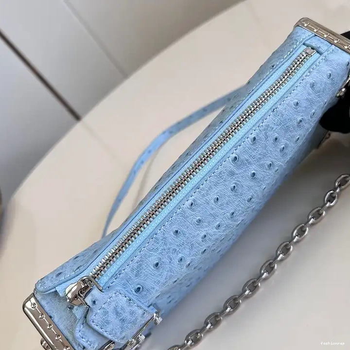Fashionrep Bags 2407YZ0174 LV 0623